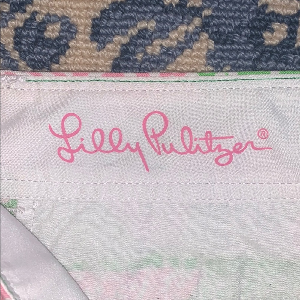 Lilly Pulitzer Walsh Short - Picture 3 of 4